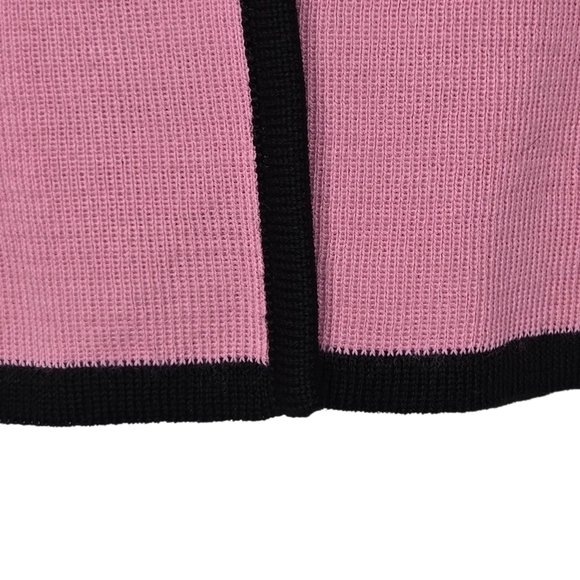 Plum Vintage Youth Girls Tight Knit Flower Applique Crop Cardigan Large 14/16 - Picture 3 of 6